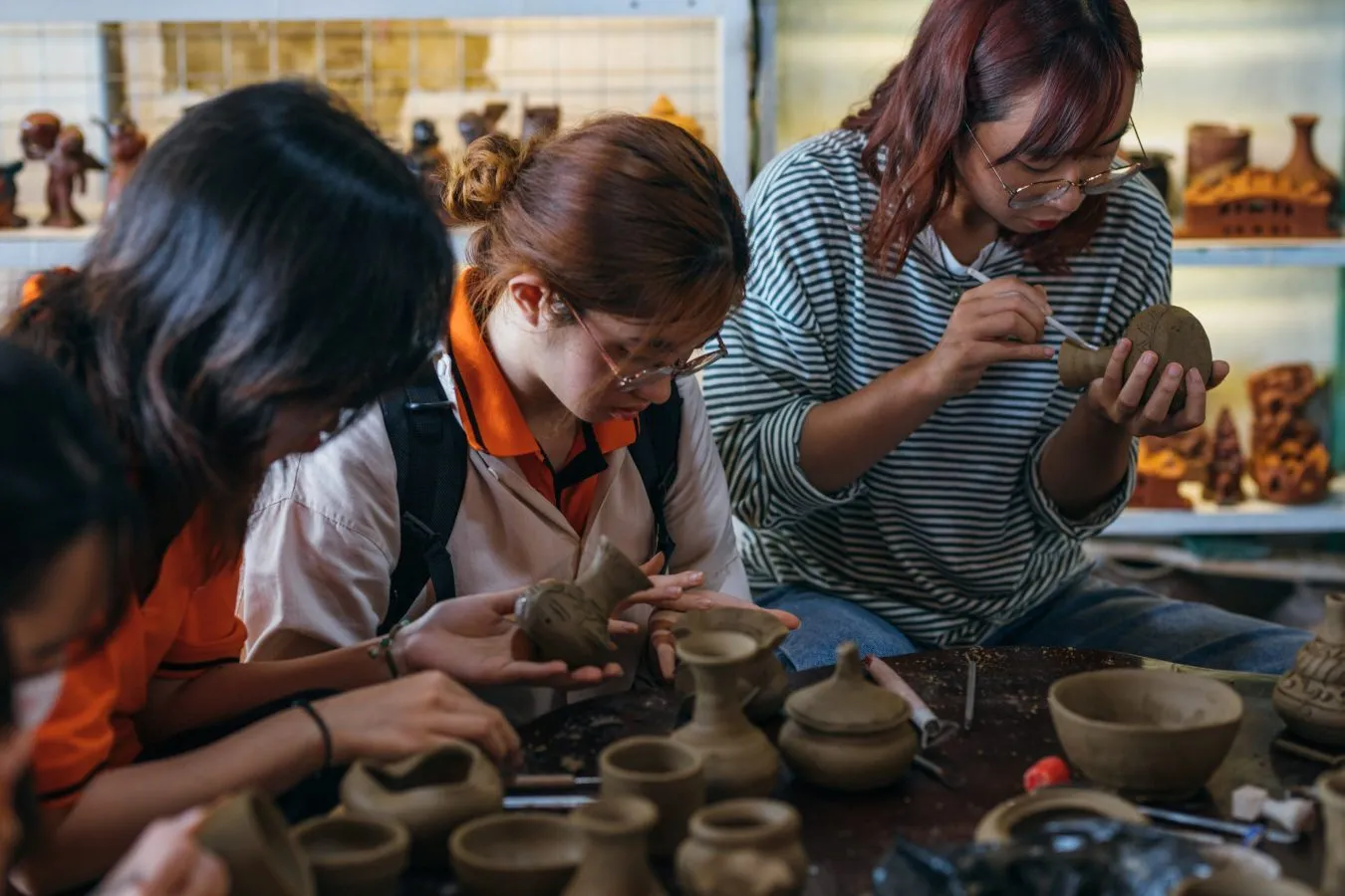 Làng gốm Hương Canh – Trăm năm “tấc đất, tấc nghề”
